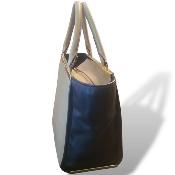 ⭐️ Michael Kors Medium Lana Suntan/Black Colorblock Leather Handbag - Picture 4 of 16